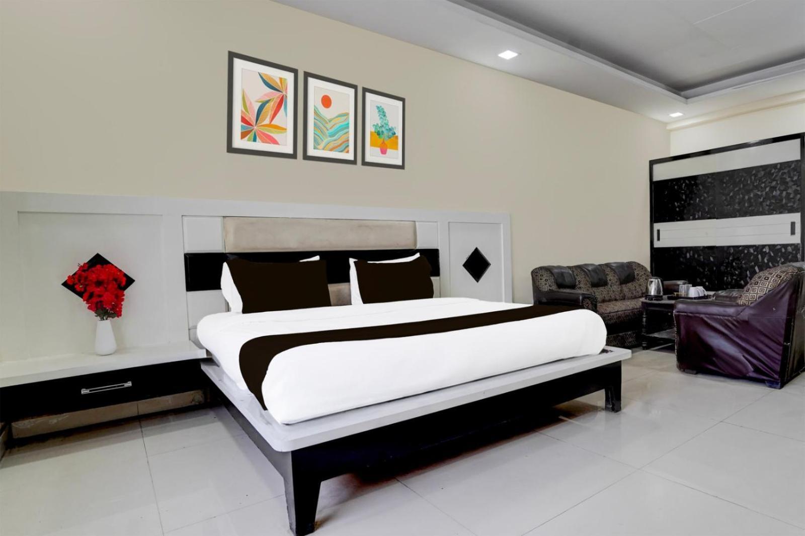 Grand Cozy Cave Hotel New Delhi